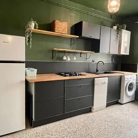 Apartment : Superbe Equipe, Proche Gare. *
