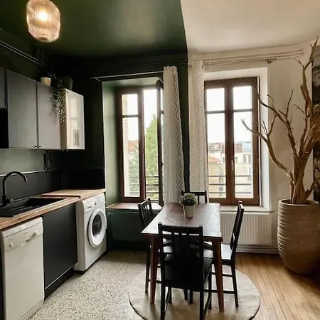 Apartment : Superbe Equipe, Proche Gare. *